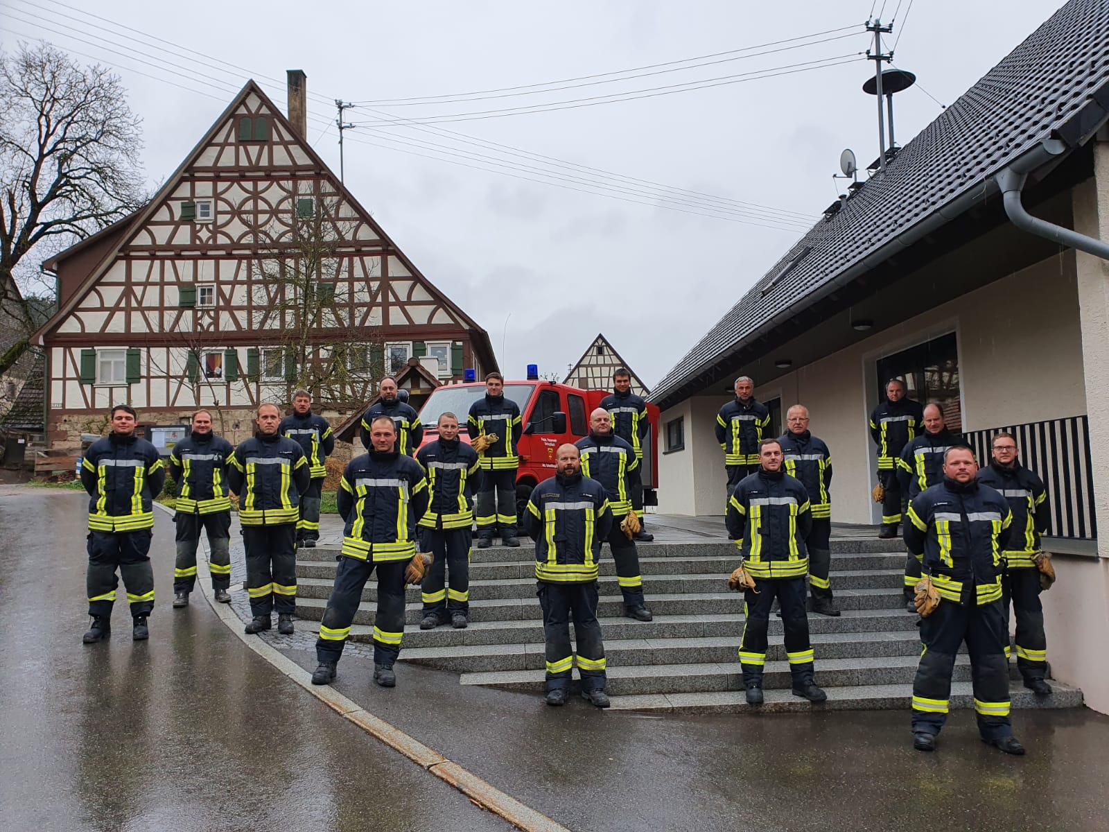  Feuerwehr Abteilung Unteriflingen - Bild wird mit einem Klick vergrößert 